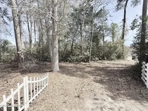 124 Bayshore Drive Cape Carteret NC 28584