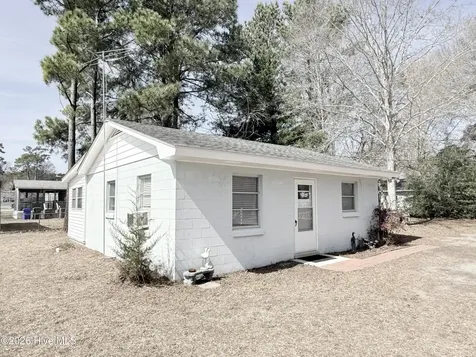 124 Bayshore Drive Cape Carteret NC 28584
