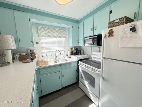124 Bayshore Drive Cape Carteret NC 28584