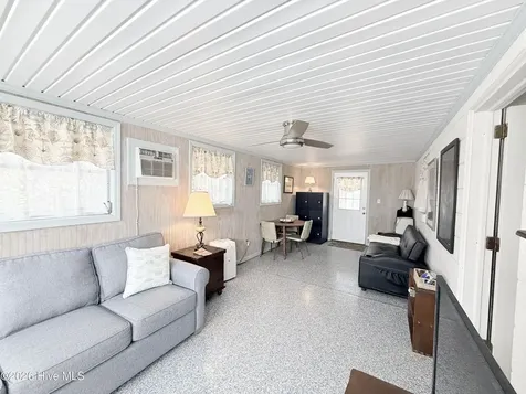 124 Bayshore Drive Cape Carteret NC 28584