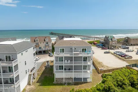 208 Goldsboro Drive North Topsail Beach NC 28460