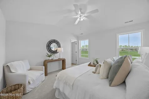 43 W Pioneer Way Hampstead NC 28443