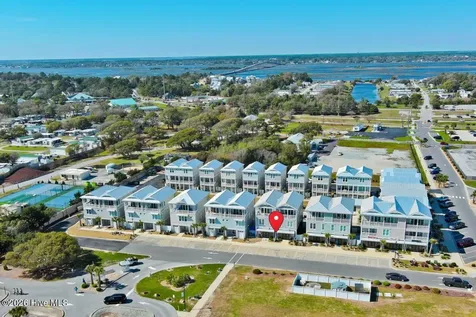 9004 Louise Avenue Emerald Isle NC 28594