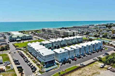 9004 Louise Avenue Emerald Isle NC 28594