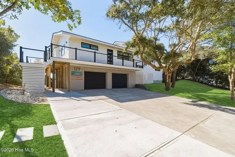 129 Dogwood Circle Pine Knoll Shores NC 28512