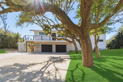129 Dogwood Circle Pine Knoll Shores NC 28512