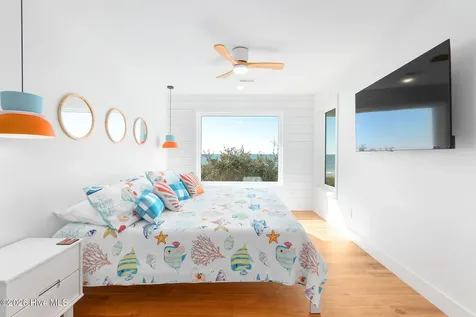 129 Dogwood Circle Pine Knoll Shores NC 28512