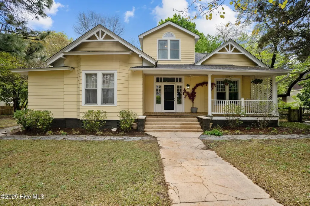 802 N Poplar Street Aberdeen NC 28315