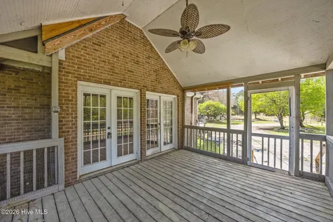 740 Broad Creek Road New Bern NC 28560