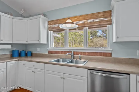 120 Robin Crescent Cape Carteret NC 28584