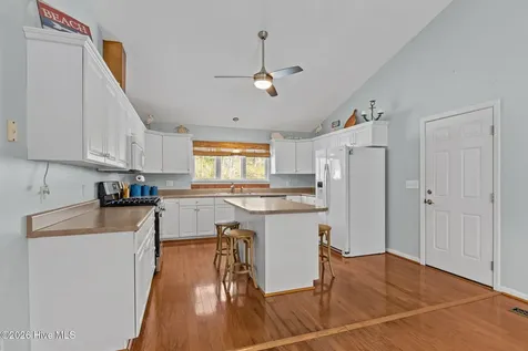 120 Robin Crescent Cape Carteret NC 28584