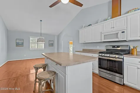 120 Robin Crescent Cape Carteret NC 28584