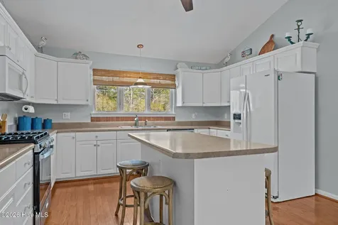 120 Robin Crescent Cape Carteret NC 28584