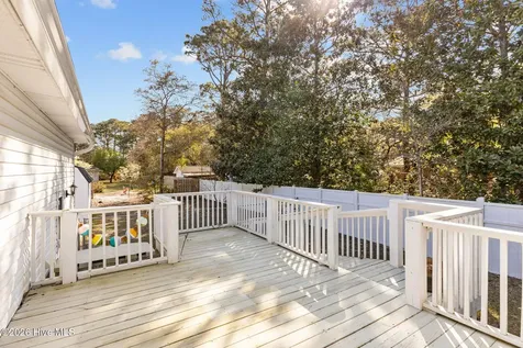 120 Robin Crescent Cape Carteret NC 28584