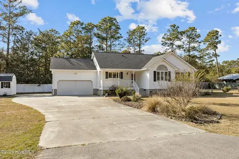 120 Robin Crescent Cape Carteret NC 28584