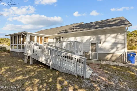 120 Robin Crescent Cape Carteret NC 28584