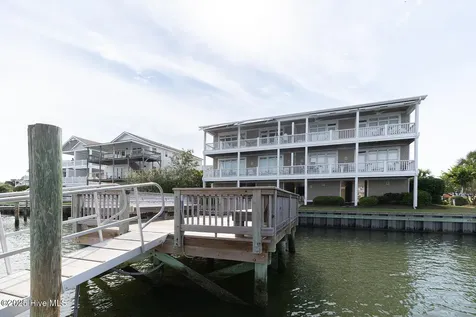10 W Columbia Street W Wrightsville Beach NC 28480
