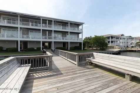 10 W Columbia Street W Wrightsville Beach NC 28480
