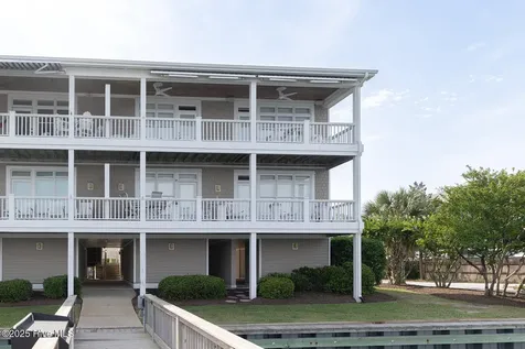 10 W Columbia Street W Wrightsville Beach NC 28480