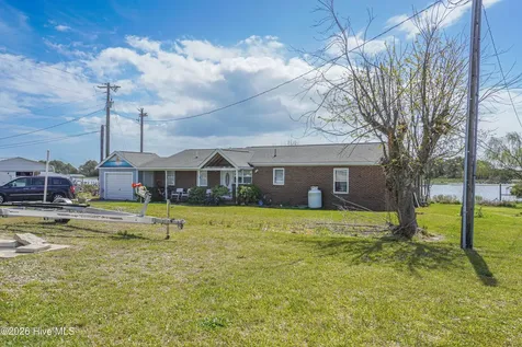 258 Shell Rock Landing Road Hubert NC 28539