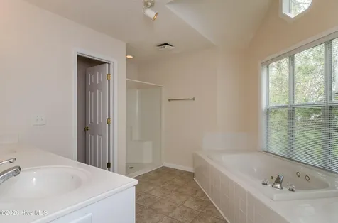 4140 Breezewood Drive Wilmington NC 28412