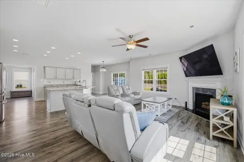 102 N Ardsley Lane Rocky Point NC 28457