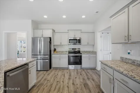 102 N Ardsley Lane Rocky Point NC 28457