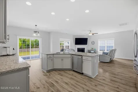 102 N Ardsley Lane Rocky Point NC 28457