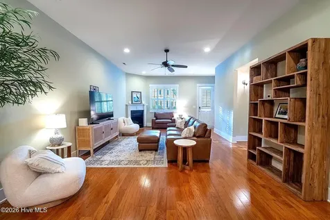 1912 Fernwood Way Wilmington NC 28409