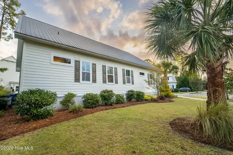 1912 Fernwood Way Wilmington NC 28409