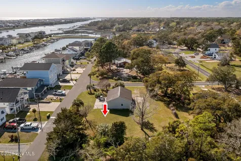 1884 E Sea Aire Canal SW Supply NC 28462