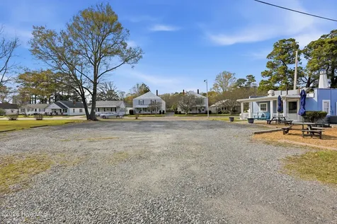 1018 N Broad Street Edenton NC 27932