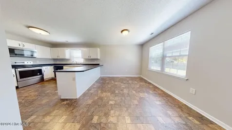 308 Parkton Drive Richlands NC 28574