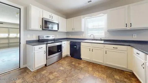308 Parkton Drive Richlands NC 28574
