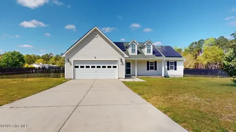 308 Parkton Drive Richlands NC 28574