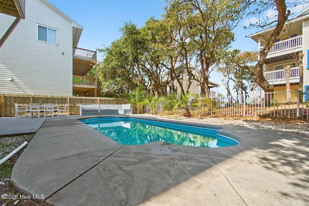 1125 S Topsail Drive Surf City NC 28445