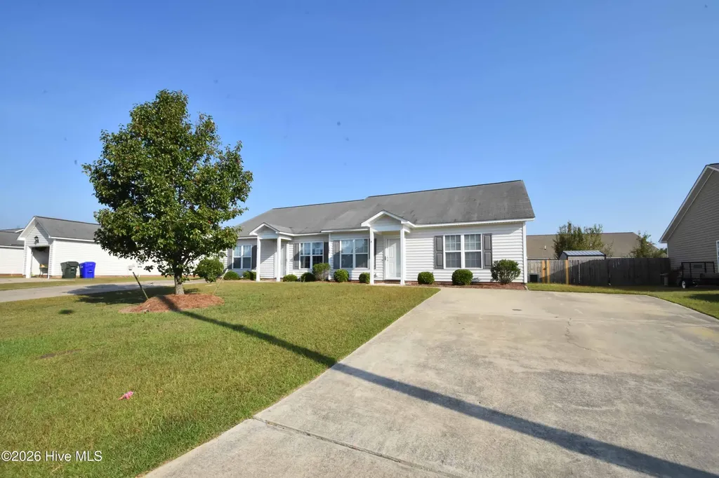 1205 Price Drive Greenville NC 27834