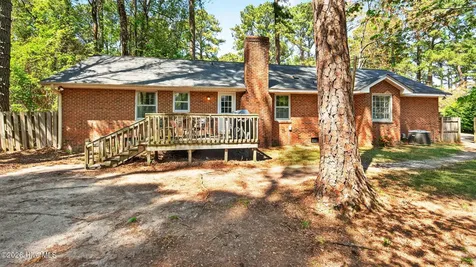 118 Greenwood Drive Greenville NC 27834