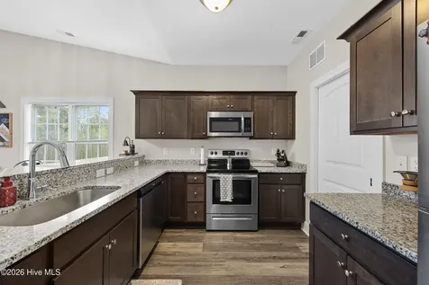 305 Cypress Avenue Holly Ridge NC 28445