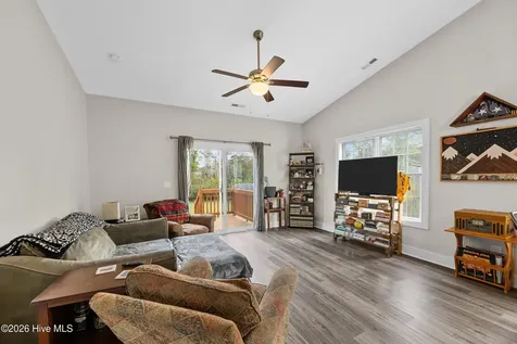 305 Cypress Avenue Holly Ridge NC 28445