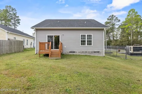 305 Cypress Avenue Holly Ridge NC 28445