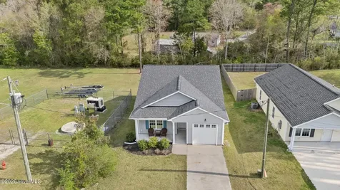 305 Cypress Avenue Holly Ridge NC 28445