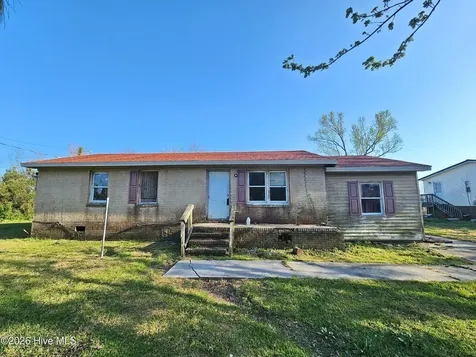 1729 Swamp Road Engelhard NC 27824