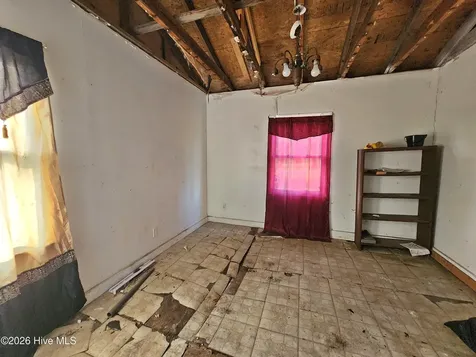 1729 Swamp Road Engelhard NC 27824