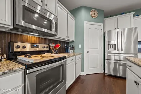 105 Hampton Drive Holly Ridge NC 28445