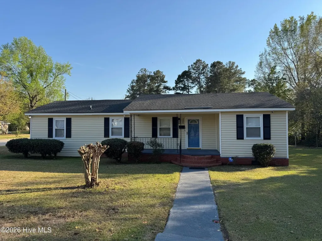 325 Tuskeegee Drive Laurinburg NC 28352