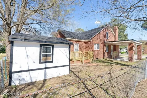 218 S West Street Ahoskie NC 27910