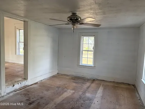 122 E Main Street Eureka NC 27830