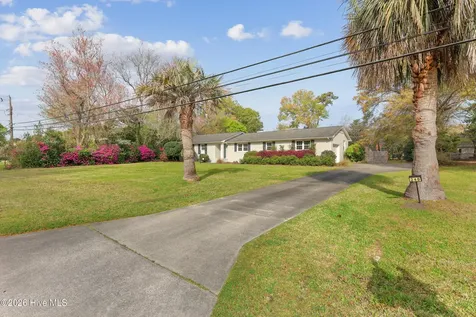 240 Jeb Stuart Drive Wilmington NC 28412