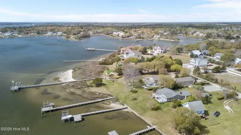 500 Bynum Lane Swansboro NC 28584